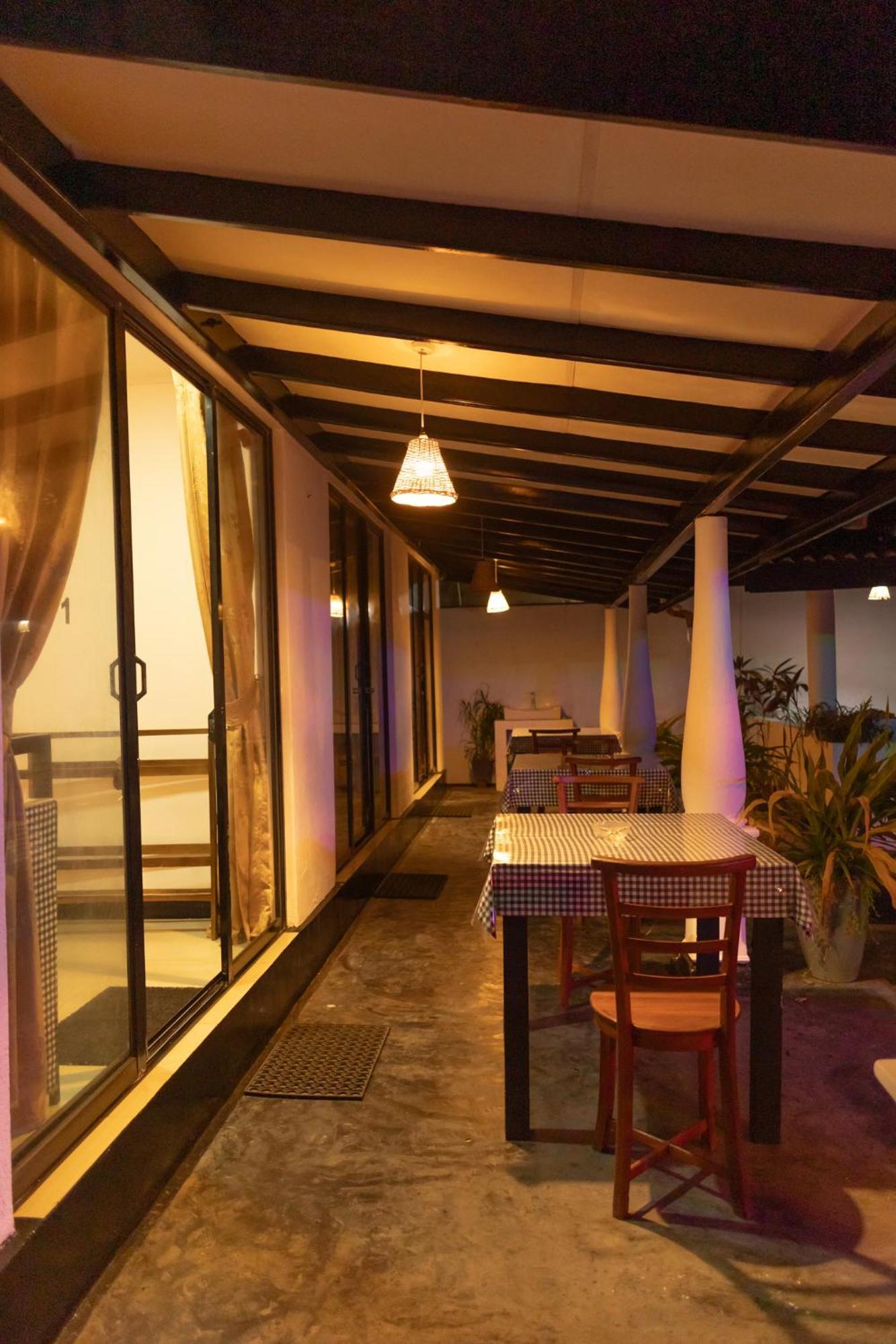Yes Beach House Mirissa Exterior photo